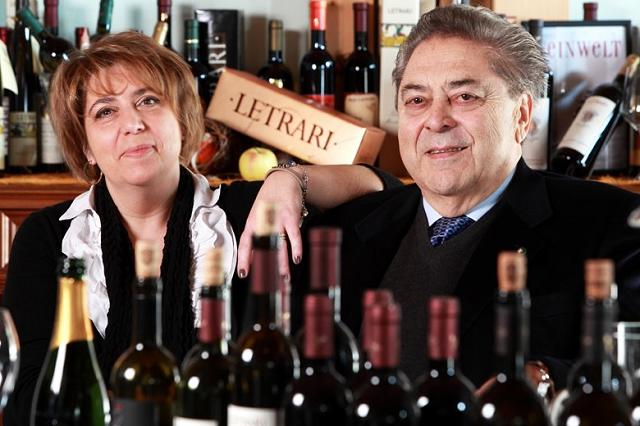 Lucia-Letrari-con-il-papa-Leonello-patriarca-dellazienda.-Originario-di-Borghetto-dAvio-ci-ha-lasciati-nel-2017-aveva-86-anni